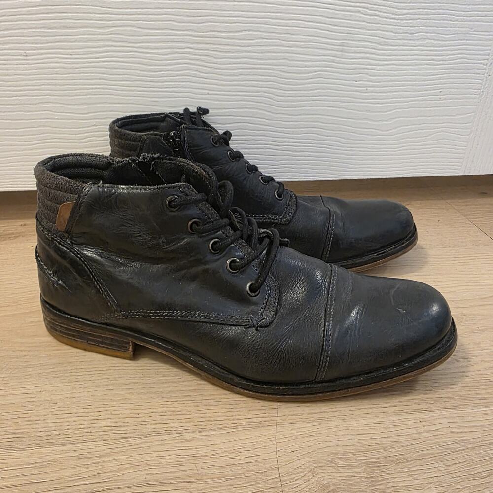 Steve Madden Black Leather Lace Up Going Out Handsome Ankle Boots Size 9